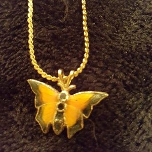 7.5" 🦋FAUX GOLD BUTTERFLY NECKLACE🦋